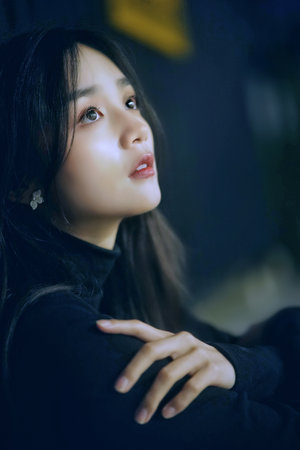 精选自慰斯文女学霸眼睛妹在家的另一面