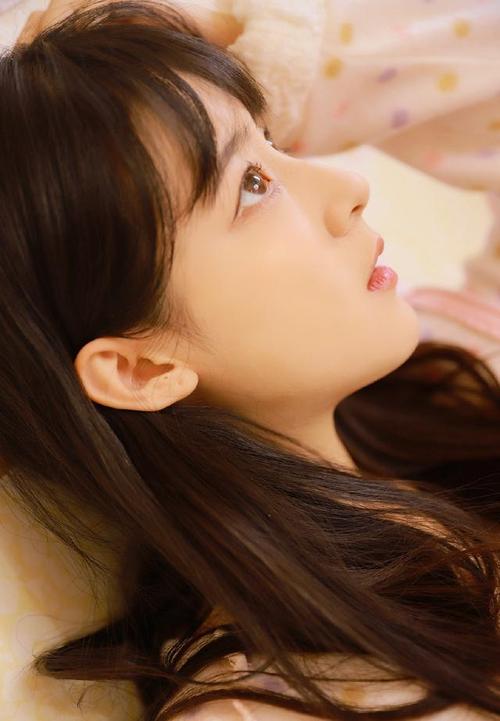 妈妈总是光着在我面前