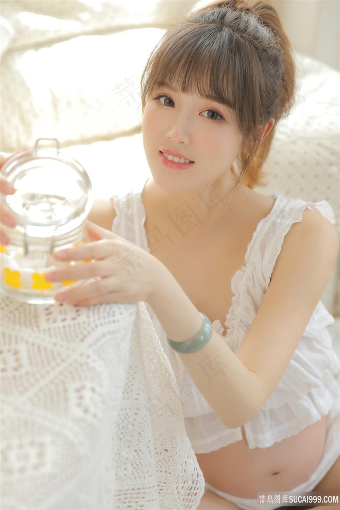 老人船上弄雨荷第12集剧情介绍