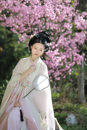 国产18精品亚洲精品已满SEX