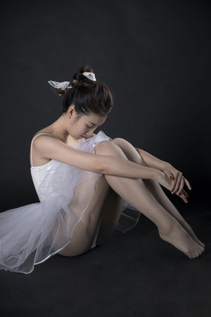 金悔瓶5未删减九幺