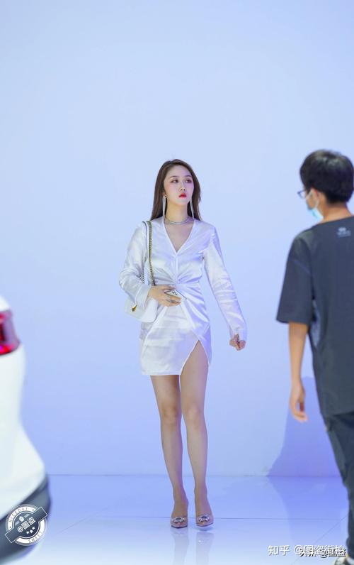 印度男子大头龟的图片