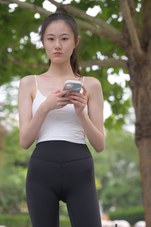 亚洲成av人影院上哪找高清片源