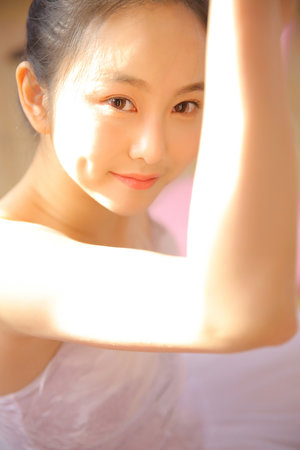 石头剪刀布输的要把胸罩打开