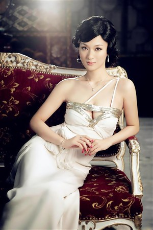 华灯初处起笙歌