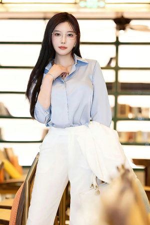 在教室伦流澡到高潮H作文