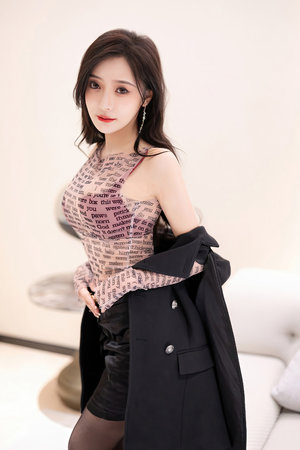 小东西我们两个C你还不够吗