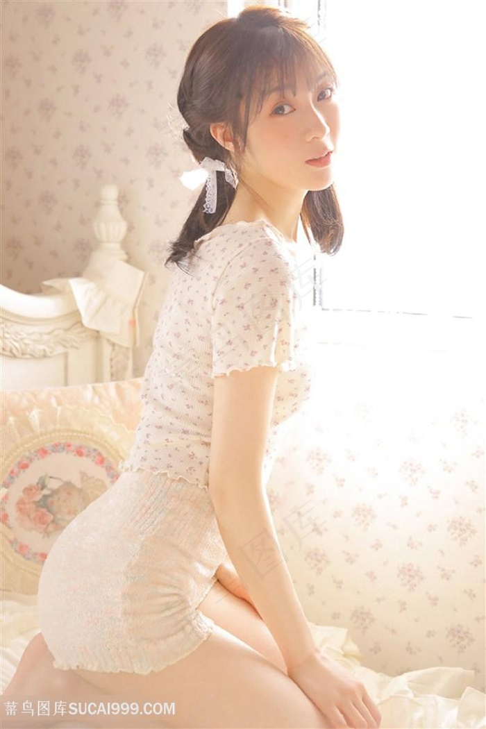 被多男摁住灌浓精np