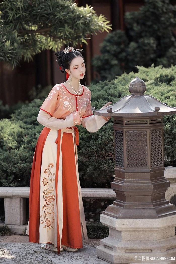 丝袜制服在线观看