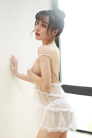 色戒中汤唯奶竖起来图片