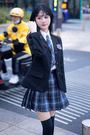 偷乱老女人的合集小说