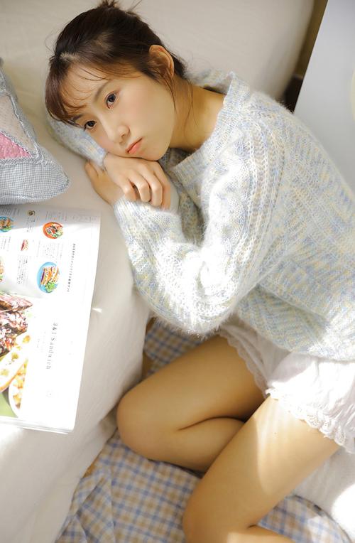 丽娟两腿间一大丛黑毛