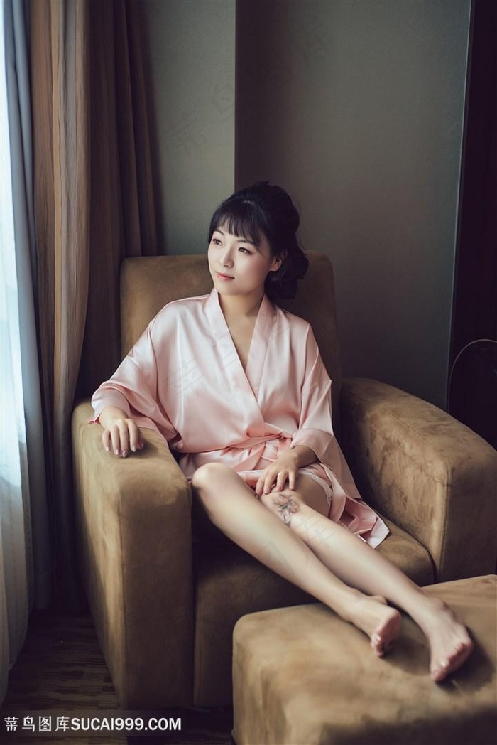 偷偷在线观看免费观看电视剧