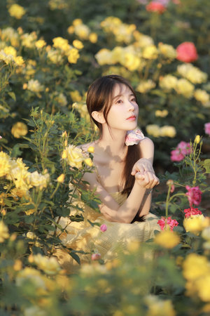 国模私密浓毛150P