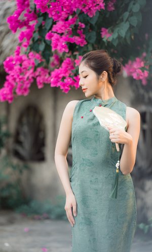 漂亮强奷的女邻居中文字幕