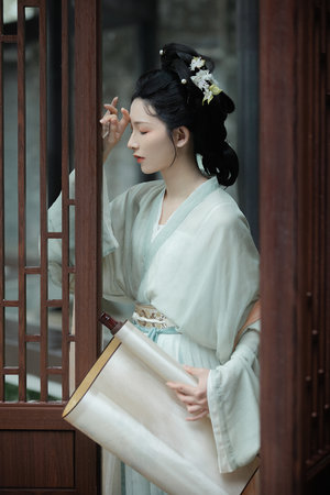 警花肉搏强奸党