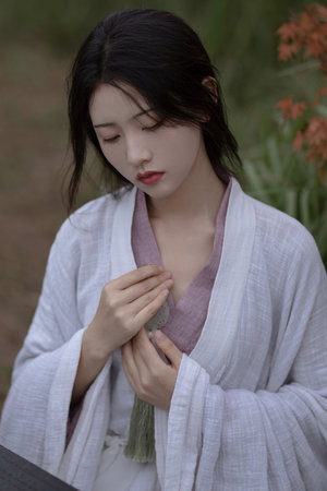 黄色美女在线观看