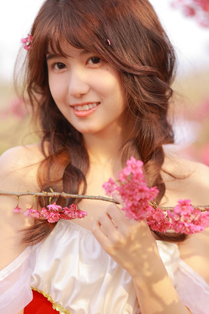 福利姬液液酱流奶喷白浆