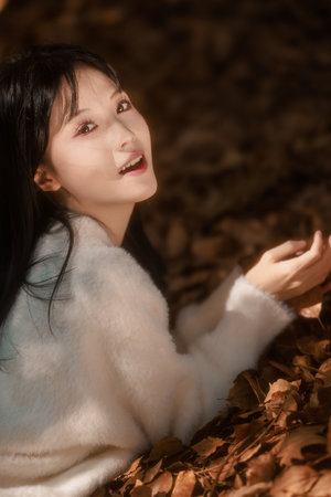 张梦琳老师趴开双脚让我诵