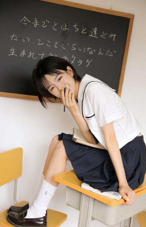 亚洲人妖女同在线播放