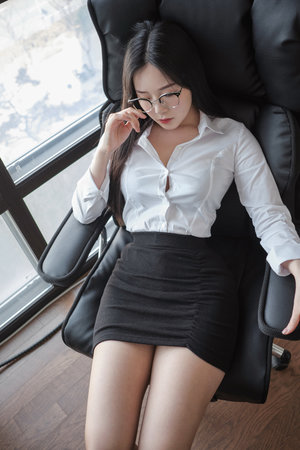 evelynlin亚裔播放