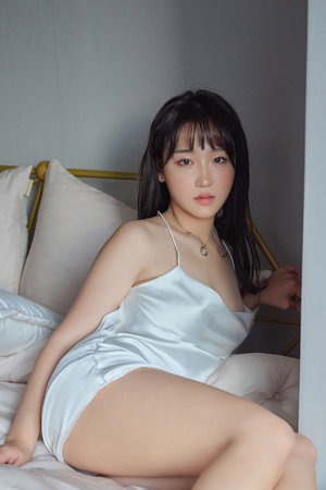 女人光屁股让男人抠