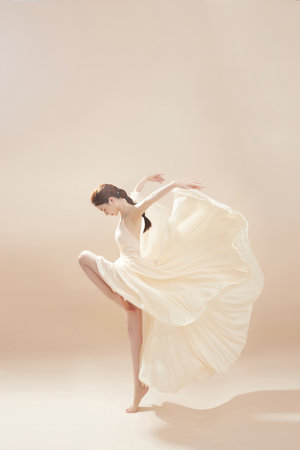 向着炮火前进演员表