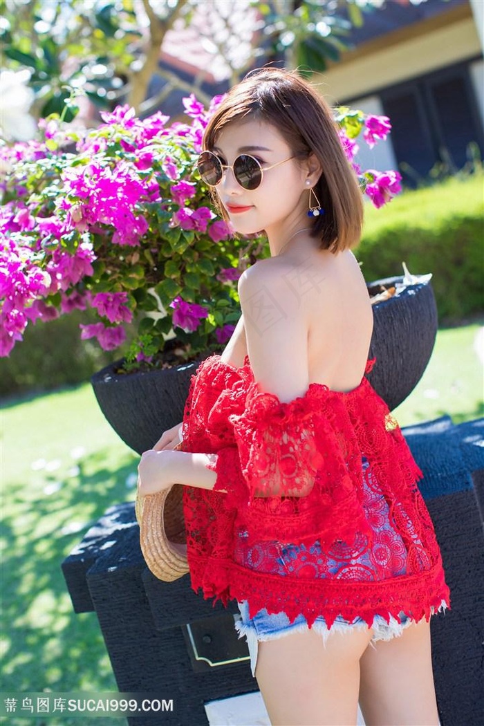 露脸黑丝情趣滴蜡诱惑