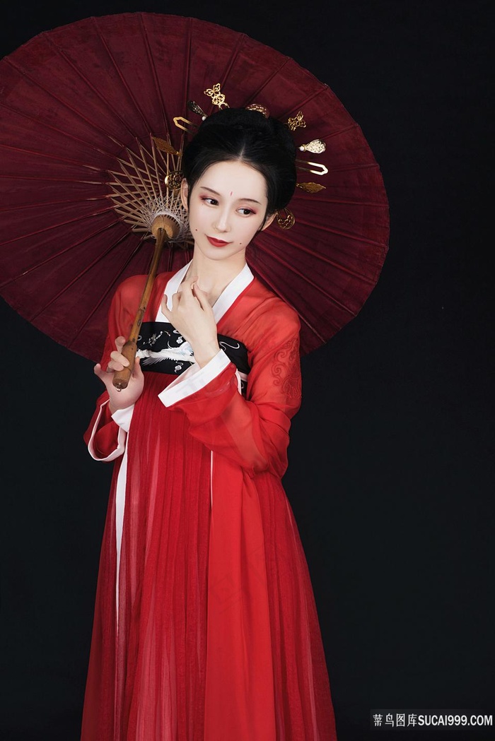 小舞被啪到娇喘不停